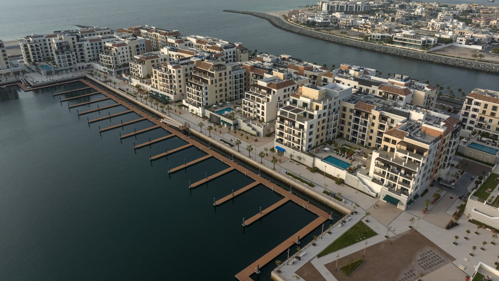 The Dubai Waterfront Real Estate Market